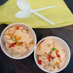 A picture of Papaya vanilla ice-cream.