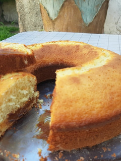Una foto de Bizcochuelo de vainilla con dulce de leche