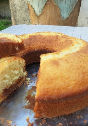 Una foto de Bizcochuelo de vainilla con dulce de leche