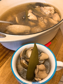 剝皮辣椒土雞鍋 的食譜成品照片