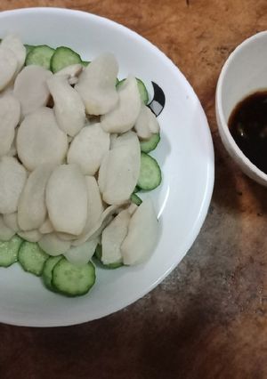 素生魚片黃瓜蘸蠔油芥末醬 的食譜成品照片