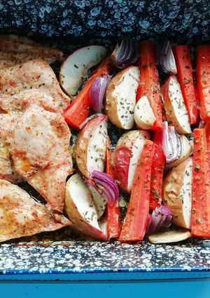 Csirkemell almával és zöldségekkel recept fotója