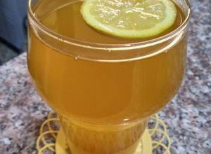 Une photo de Infusion : curcuma/ gingembre / clous de girofle et citron 🍋
