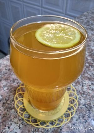 Une photo de Infusion : curcuma/ gingembre / clous de girofle et citron 🍋