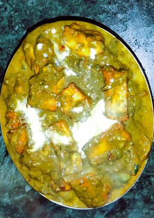 A picture of Palak Paneer.