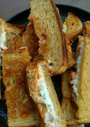 A picture of Cheese Mayonnaise garlic veggies slices.