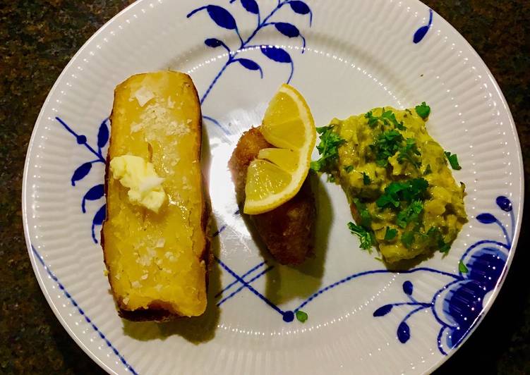 Easiest Way to Prepare Perfect Pankostegt torskeloin med flødestuvet
rosenkål og bagt kartoffel