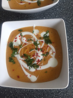 Una foto de Sopa de lentejas rojas (receta turca)