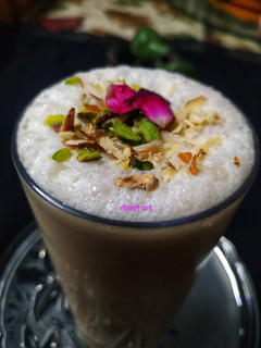 पंजाबी लस्सी (Punjabi lassi recipe in hindi) रेसिपी मुख्य फोटो