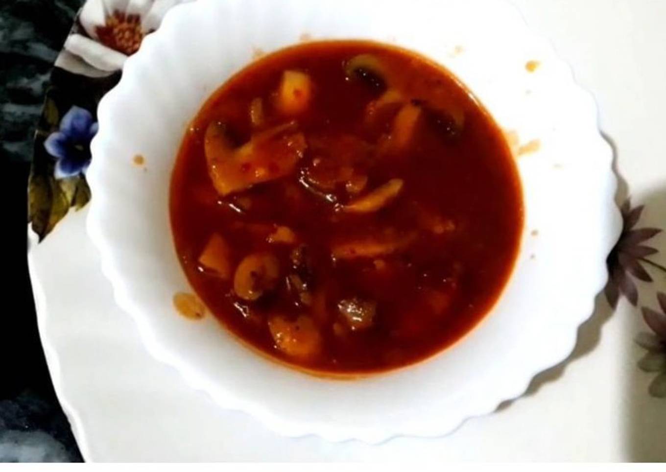 Red chilli mushroom gravy