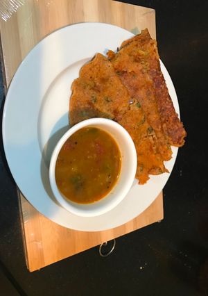 A picture of Wheat bran and oats uttapam.