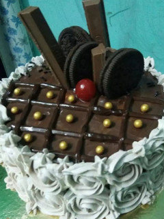 ओरियो चॉकलेट केक (Oreo chocolate cake recipe in hindi) रेसिपी मुख्य फोटो