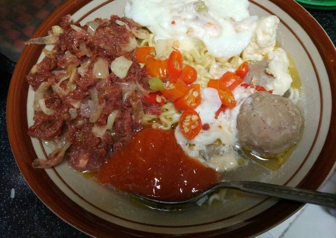 Resep Indomie Kornet Telor Keju Oleh Sausan Almunawar Cookpad