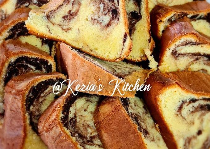 Steps to Make Homemade Marble Cake