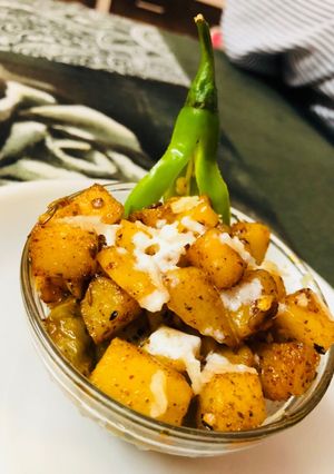A picture of Cumin Garlic potato.