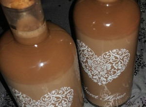 Házi csokilikőr recept fotója