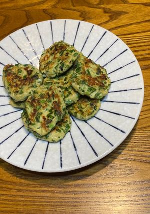 韭菜雞肉餅 的食譜成品照片
