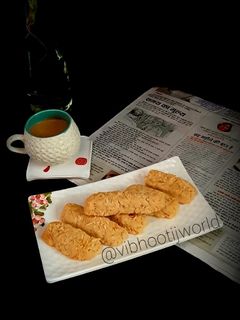 मलाई कोकोनट स्टिक्स (malai coconut sticks recipe in Hindi) रेसिपी मुख्य फोटो