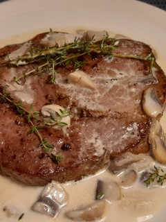 Foto resep Steak and mushroom sauce