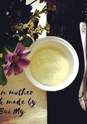 Hình của món Flan phô mai sữa mẹ.