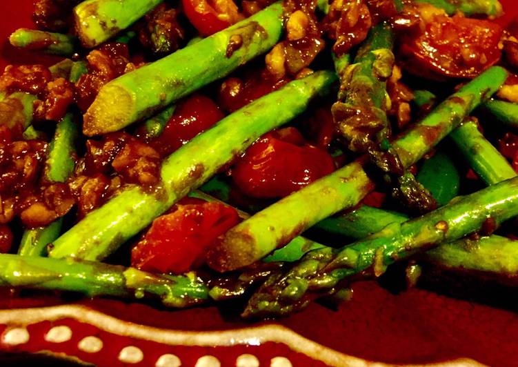 Recipe of Ultimate Asparagus in Spicy Peanut Dressing