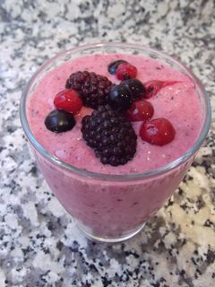 Una foto de Batido de frutos rojos