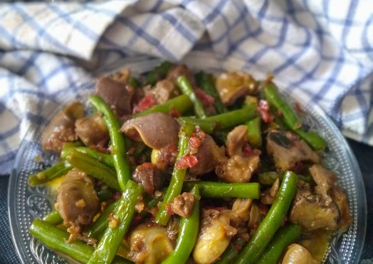 Proses Membuat Oseng Buncis Ati Ampela Lezat