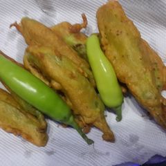 A picture of Mirchi Bhajji Karnataka style.
