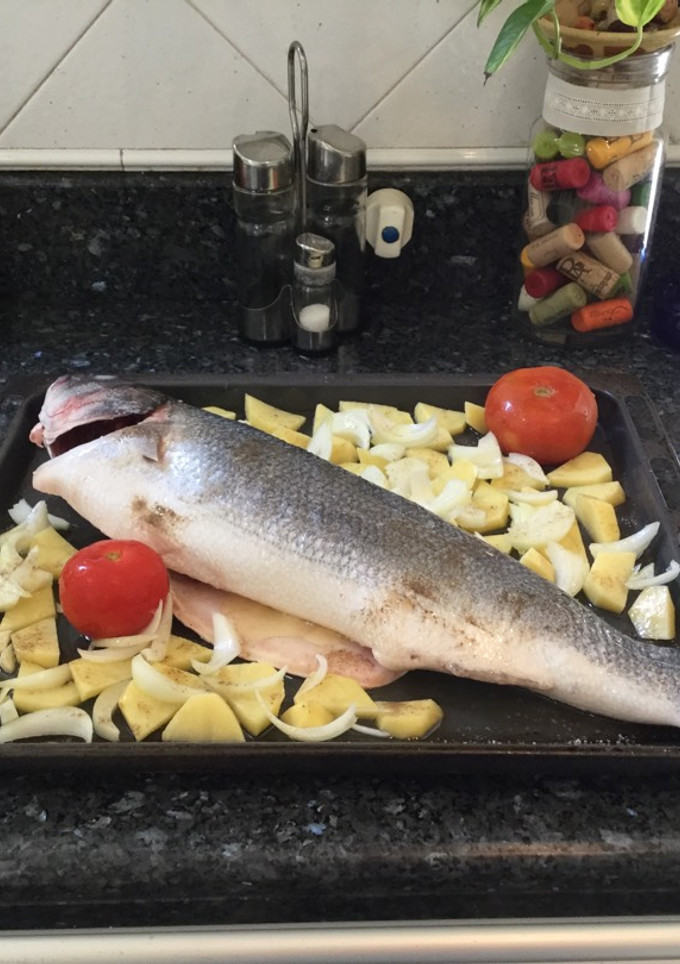 Una foto de Lubina al horno
