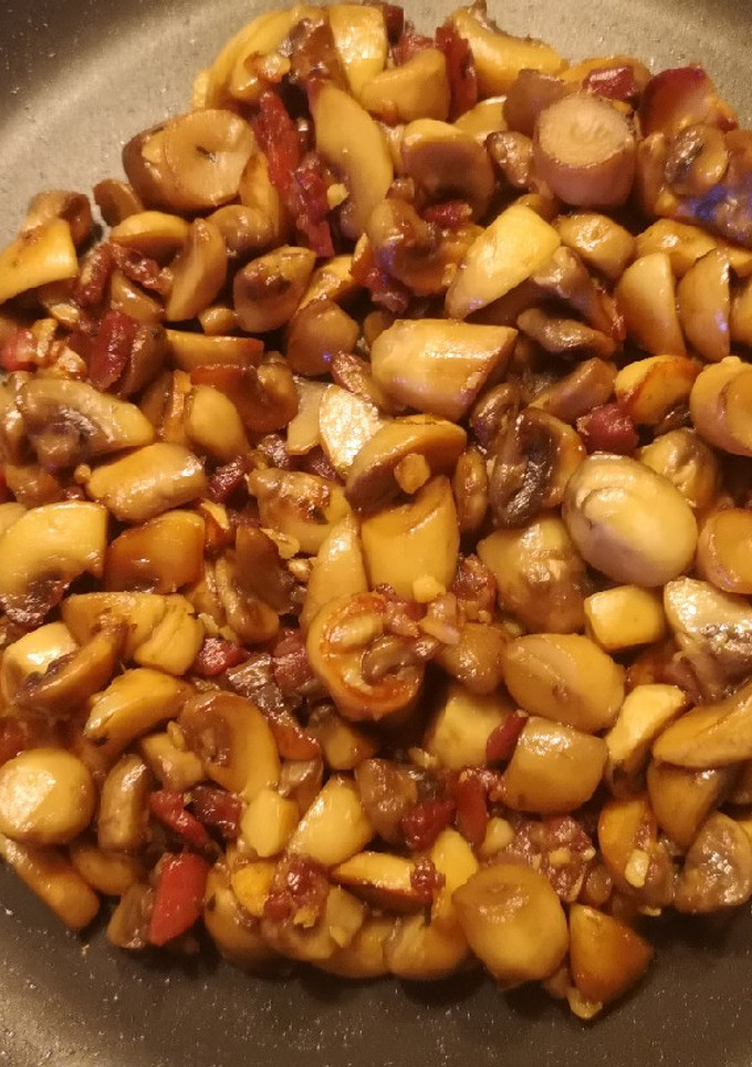 Una foto de Champiñones con jamón
