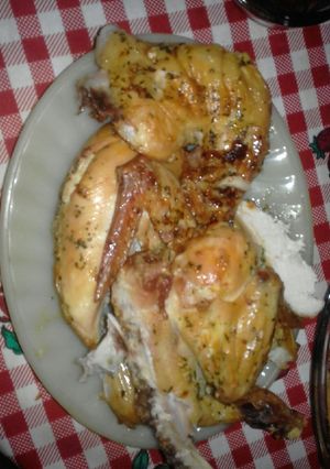 Una foto de Pollo al horno a la provenzal y ajo