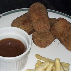 A picture of Mayo chicken croquettes.