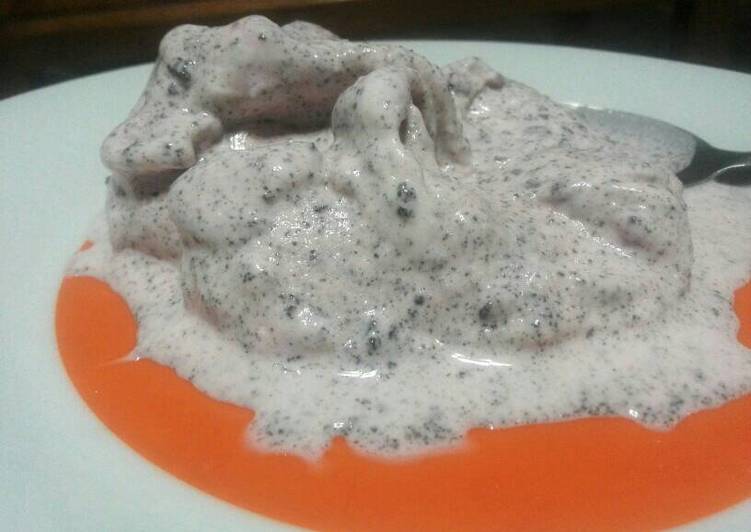 Recipe of Speedy Strawberry Ice cream with Oreo