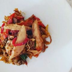 A picture of Chicken Stir Fry with Sweet Soy Sauce (Ayam Kecap).