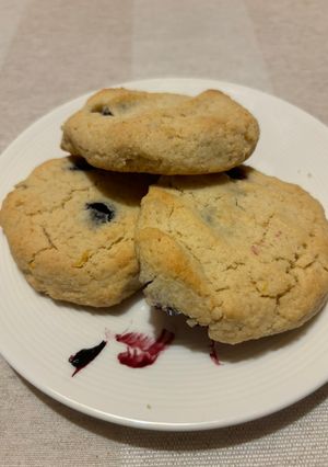 Una foto de Galletitas de limón y arándanos