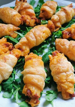 Une photo de 🥐Croissants Chorizo Béchamel !! 🥐