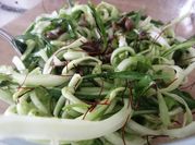 Una foto di puntarelle alla romana