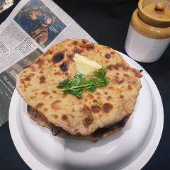 A picture of Aaloo paratha.