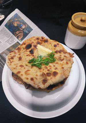 A picture of Aaloo paratha.