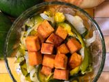 Salteado de zapallitos y tofu orgánico