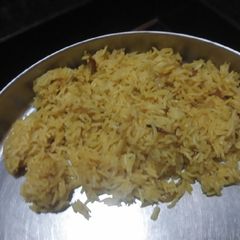 A picture of Golden rice.