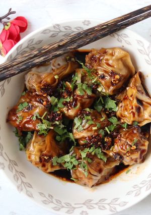 A picture of Spicy Wonton in Chilli Oil 🥢🌶.