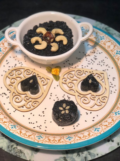 કાળા તલનું કચરિયું (Black Til Kachariyu Recipe In Gujarati) રેસીપી મુખ્ય ફોટો