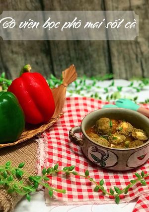 Hình của món Bò viên bọc phô mai sốt cà chua.