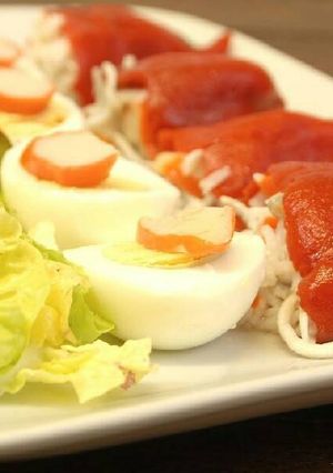 Una foto de Pimientos rellenos de gulas y palitos de cangrejo