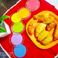A picture of Multi colour Gujiya.