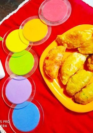 A picture of Multi colour Gujiya.