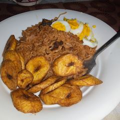 A picture of Noodles with plantain.