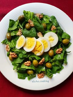 عکسی از دستور سالاد اسفناج