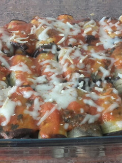 Una foto de Rollitos de berenjena rellenos con patatas y atún